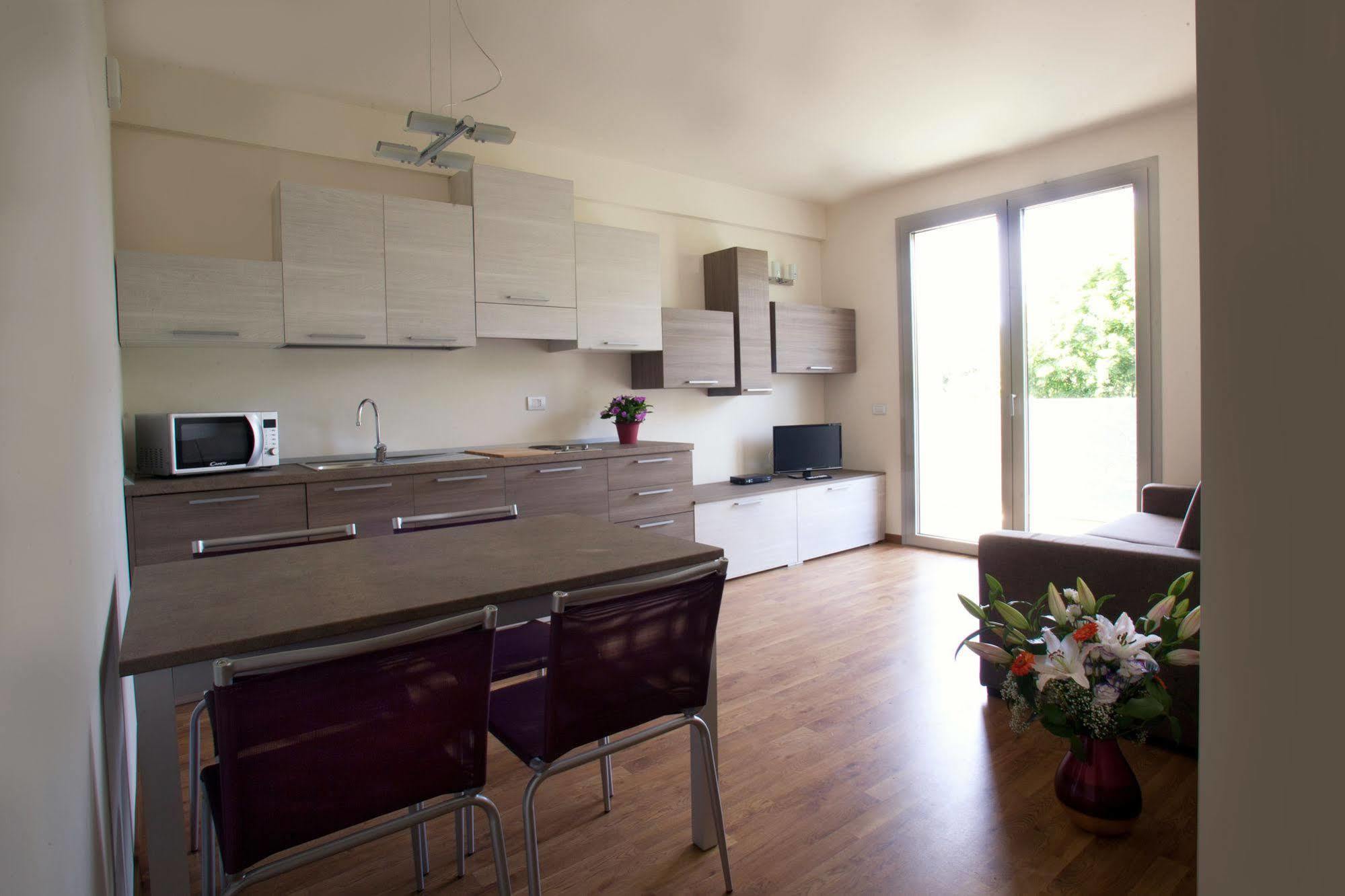 Residence Le Querce 세르누스코 술 나비글리오 외부 사진